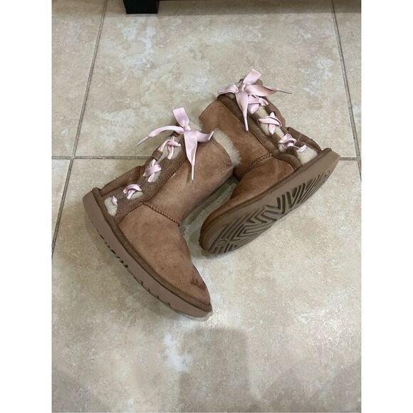 UGG little girl boots - Picture 8 of 9